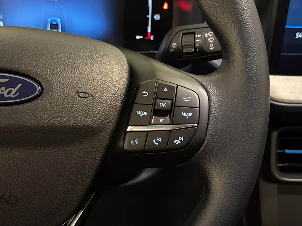 2026 Shadow Black Ford Maverick XLT FWD Truck