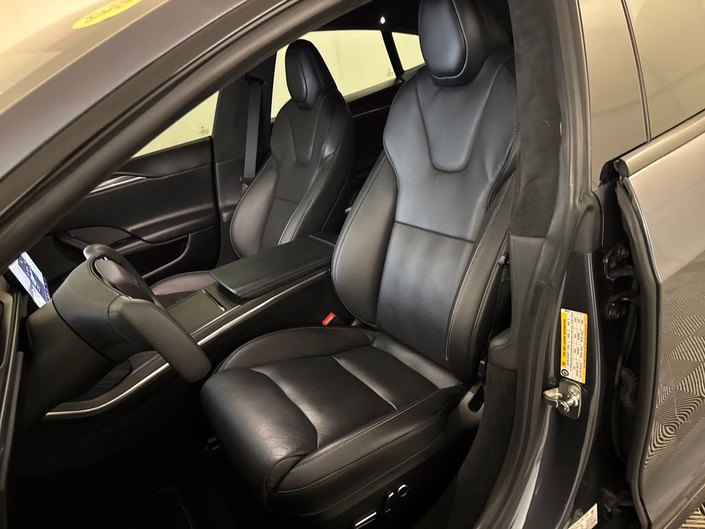 2022 Midnight Silver Metallic Tesla Model S Plaid AWD Hatchback