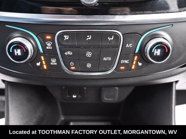 2023 Northsky Blue Metallic Chevrolet Traverse LT AWD SUV