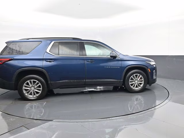 2023 Northsky Blue Metallic Chevrolet Traverse LT AWD SUV