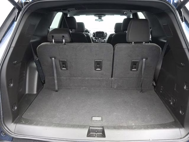 2023 Northsky Blue Metallic Chevrolet Traverse LT AWD SUV