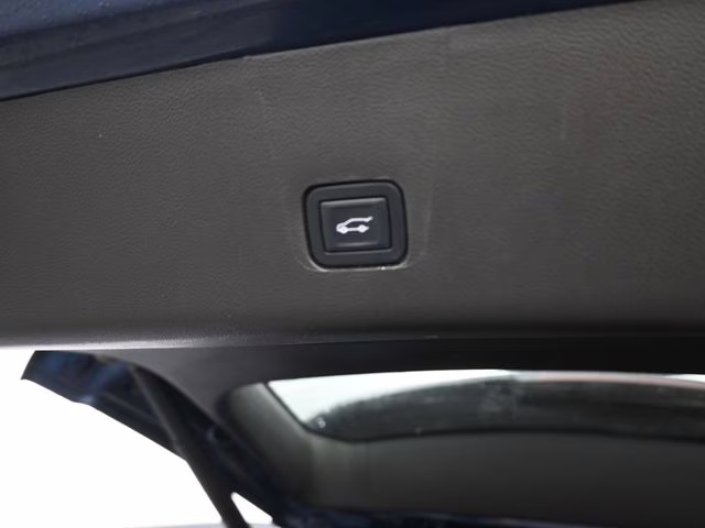 2023 Northsky Blue Metallic Chevrolet Traverse LT AWD SUV