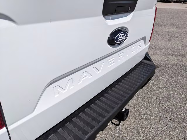 2026 Oxford White Ford Maverick XL FWD Truck