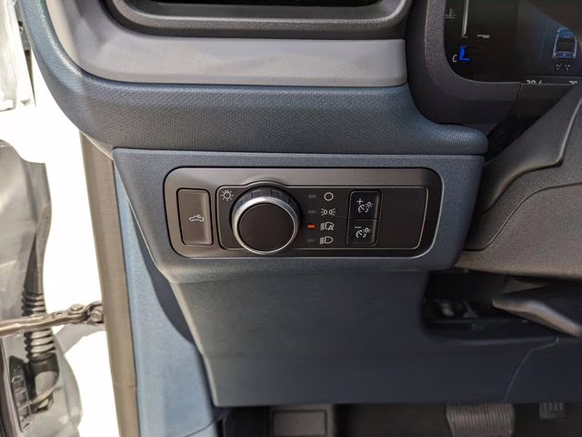 2026 Oxford White Ford Maverick XL FWD Truck
