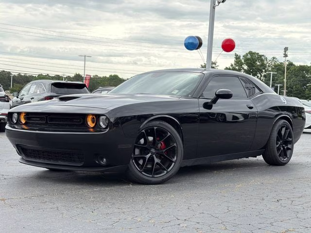 2022 Dodge Challenger GT Auto's photo