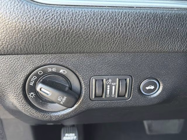 2022 Pitch Black Clearcoat Dodge Challenger GT RWD Coupe