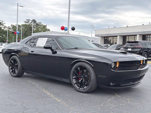 2022 Pitch Black Clearcoat Dodge Challenger GT RWD Coupe