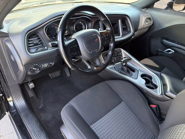 2022 Pitch Black Clearcoat Dodge Challenger GT RWD Coupe