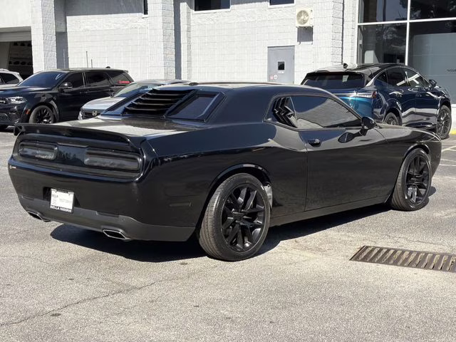 2022 Pitch Black Clearcoat Dodge Challenger GT RWD Coupe