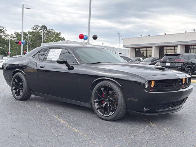 2022 Pitch Black Clearcoat Dodge Challenger GT RWD Coupe