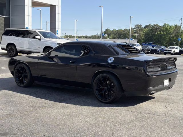 2022 Pitch Black Clearcoat Dodge Challenger GT RWD Coupe