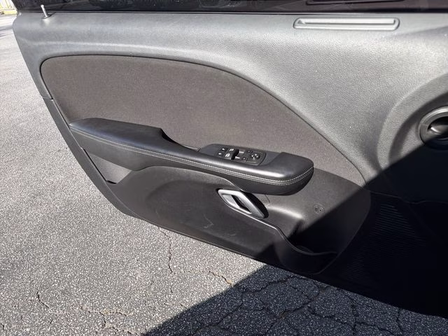 2022 Pitch Black Clearcoat Dodge Challenger GT RWD Coupe