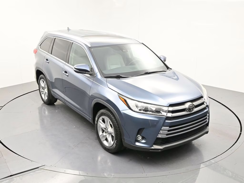 2019 Shoreline Mist Toyota Highlander Limited FWD SUV