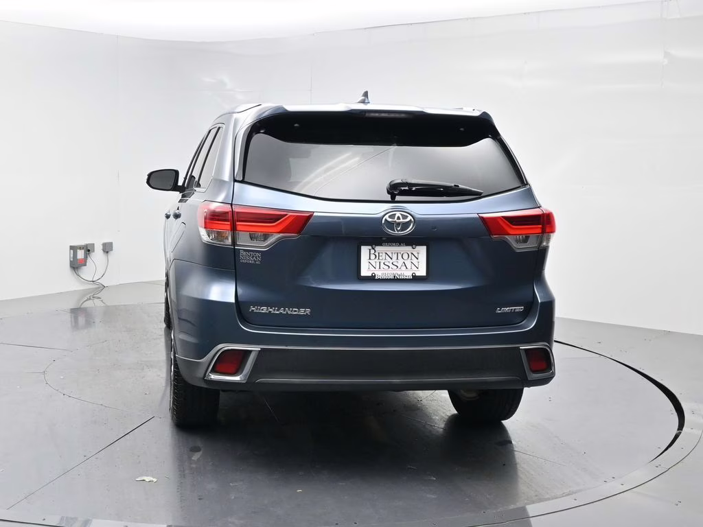 2019 Shoreline Mist Toyota Highlander Limited FWD SUV