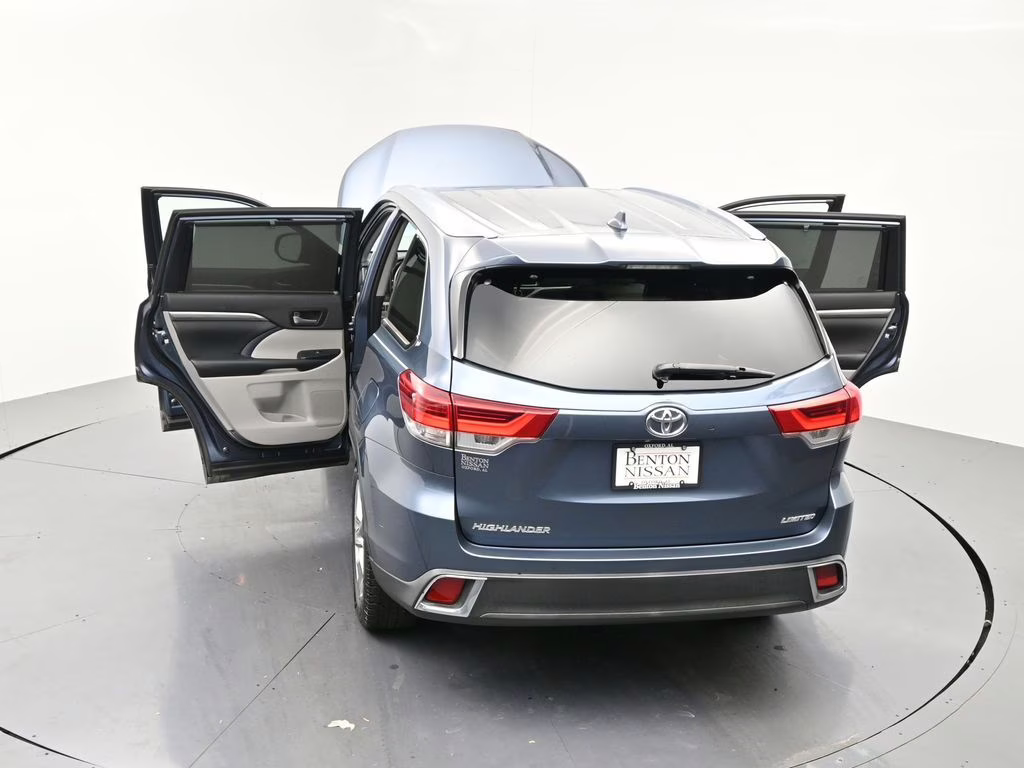 2019 Shoreline Mist Toyota Highlander Limited FWD SUV