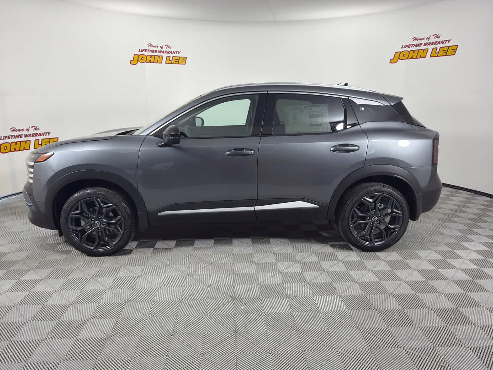 2026 Gun Metallic Nissan Kicks SR FWD SUV