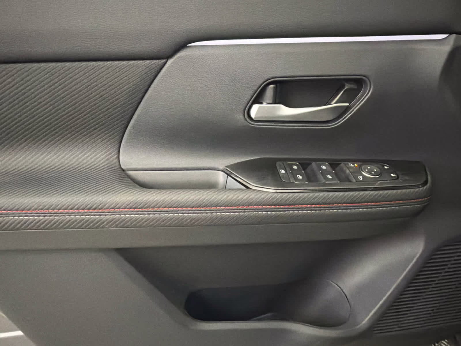 2026 Gun Metallic Nissan Kicks SR FWD SUV