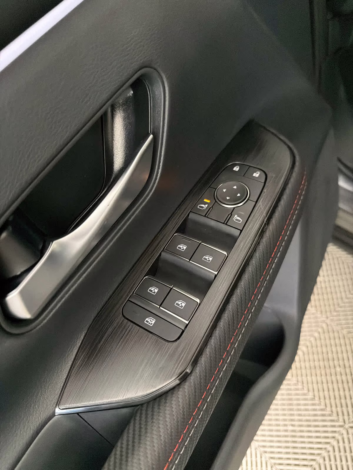 2026 Gun Metallic Nissan Kicks SR FWD SUV