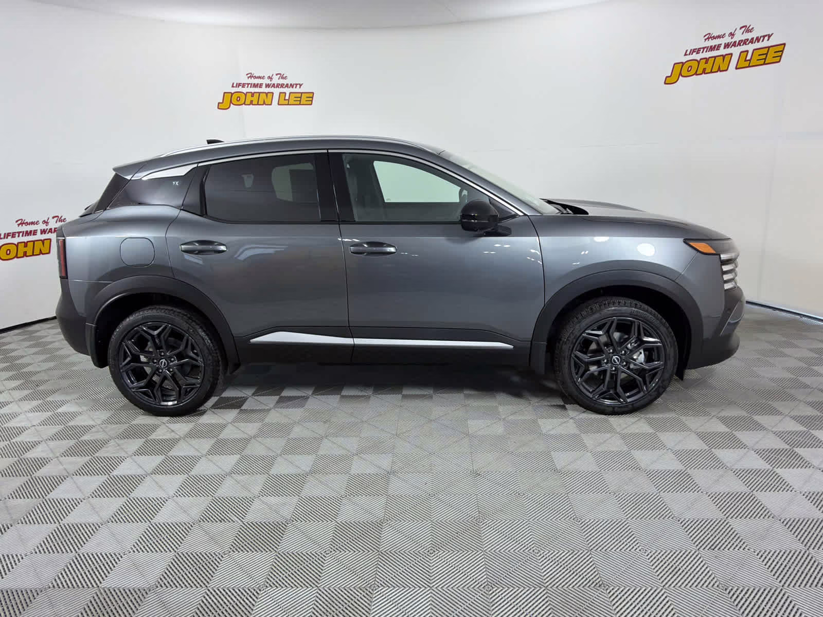 2026 Gun Metallic Nissan Kicks SR FWD SUV