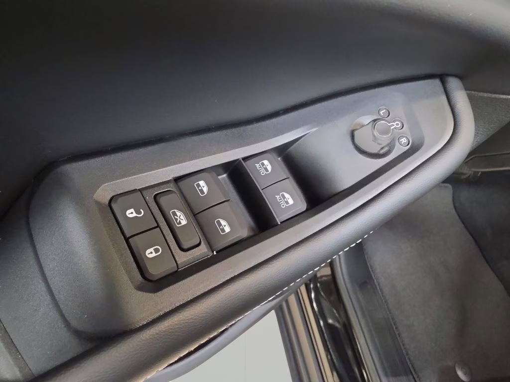 2026 Diamond Black Crystal Pearlcoat Jeep Grand Cherokee L Limited 4X4 SUV