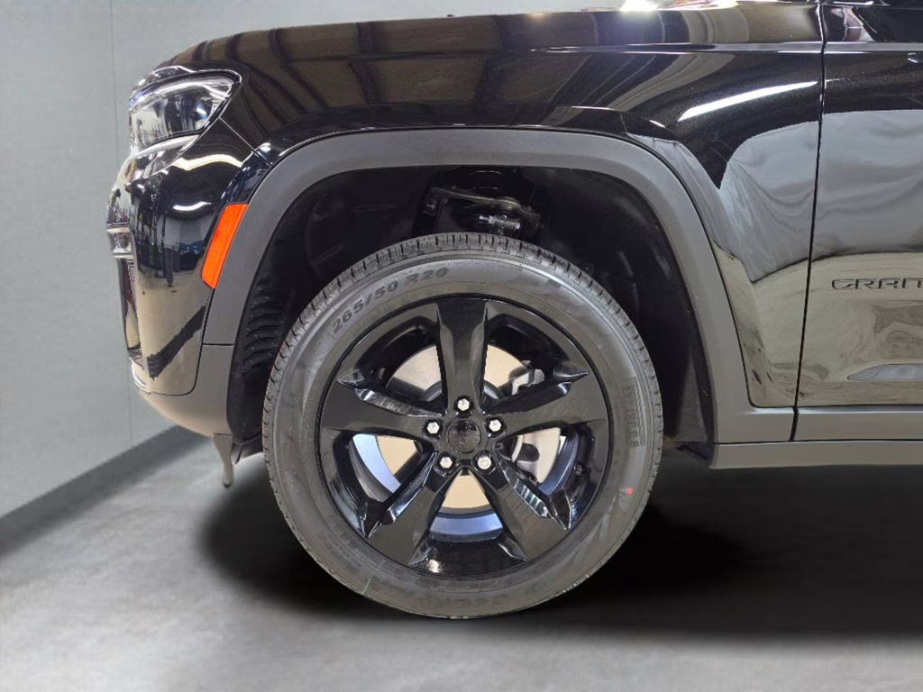 2026 Diamond Black Crystal Pearlcoat Jeep Grand Cherokee L Limited 4X4 SUV