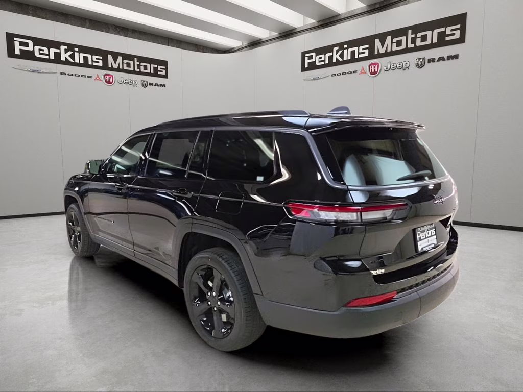 2026 Diamond Black Crystal Pearlcoat Jeep Grand Cherokee L Limited 4X4 SUV