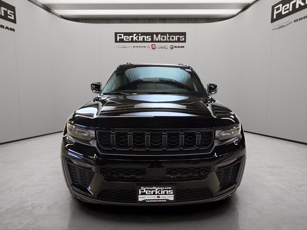 2026 Diamond Black Crystal Pearlcoat Jeep Grand Cherokee L Limited 4X4 SUV