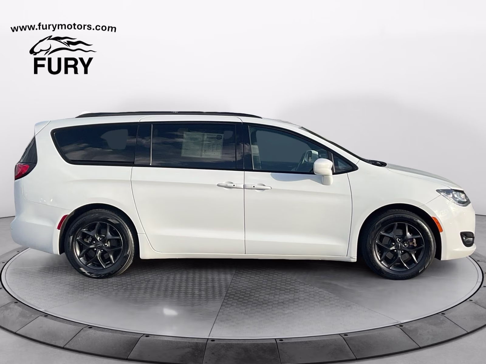 Used 2018 Chrysler Pacifica Touring L Plus with VIN 2C4RC1EG3JR291787 for sale in South Saint Paul, Minnesota