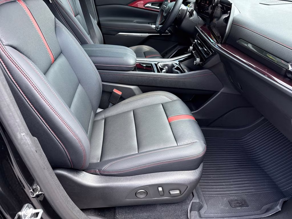 2026 Mosaic Black Metallic Chevrolet Traverse RS FWD SUV