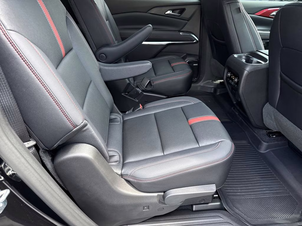 2026 Mosaic Black Metallic Chevrolet Traverse RS FWD SUV