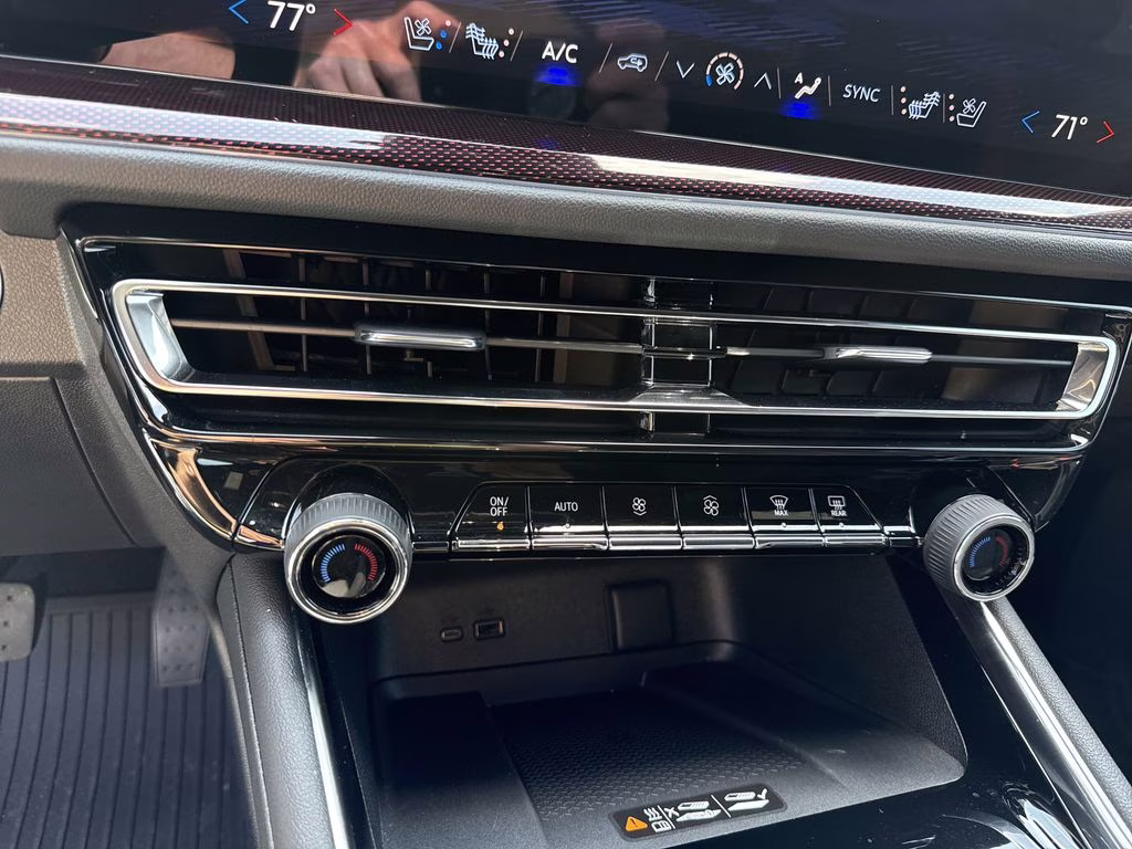 2026 Mosaic Black Metallic Chevrolet Traverse RS FWD SUV