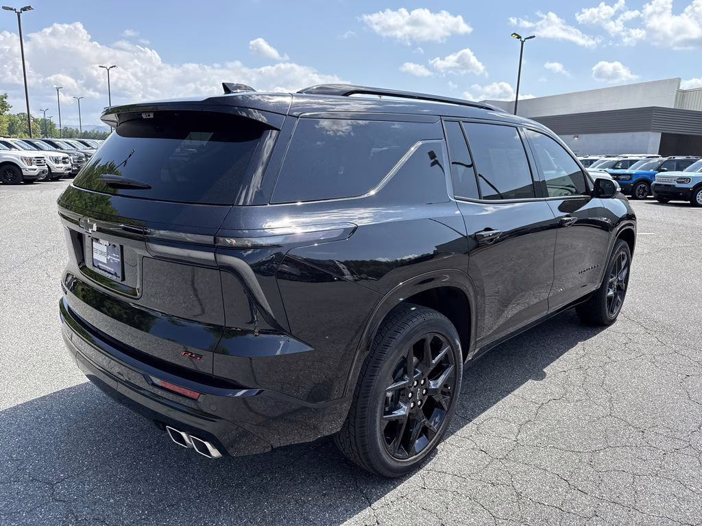 2026 Mosaic Black Metallic Chevrolet Traverse RS FWD SUV