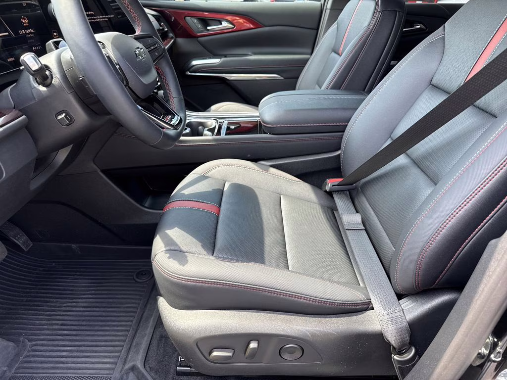 2026 Mosaic Black Metallic Chevrolet Traverse RS FWD SUV