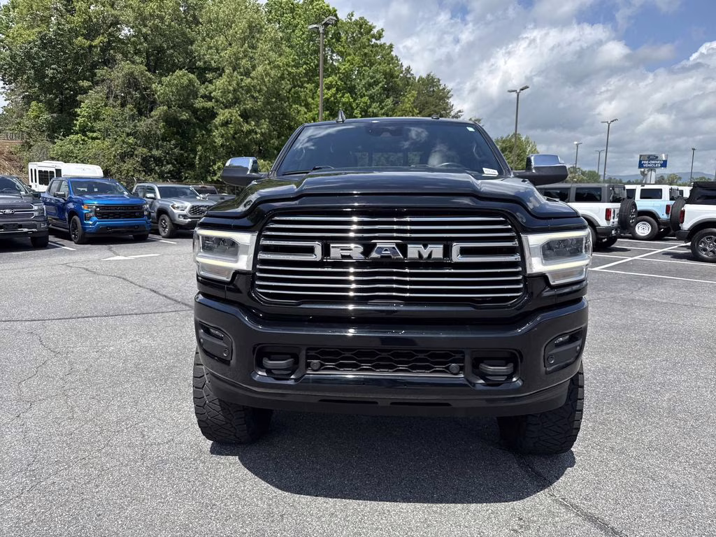 2022 Diamond Black Crystal Pearlcoat Ram 3500 Laramie 4X4 Truck