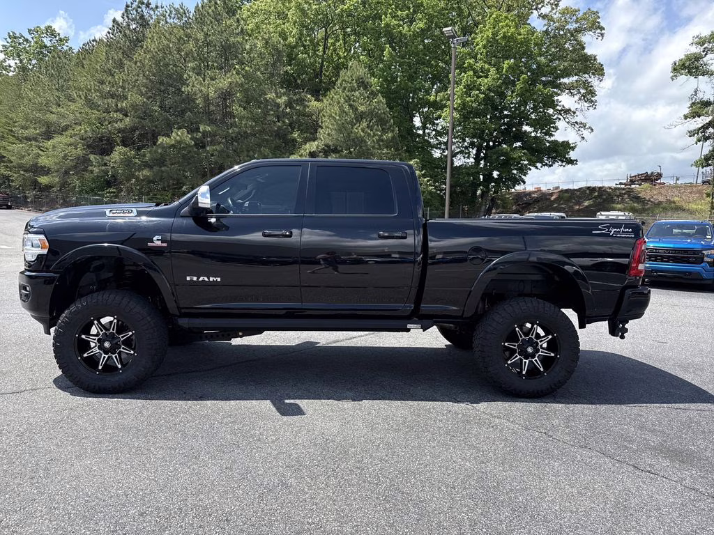2022 Diamond Black Crystal Pearlcoat Ram 3500 Laramie 4X4 Truck