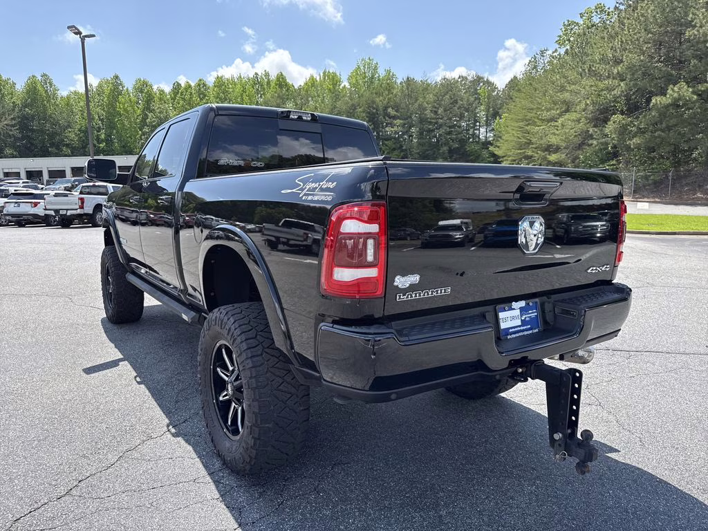 2022 Diamond Black Crystal Pearlcoat Ram 3500 Laramie 4X4 Truck