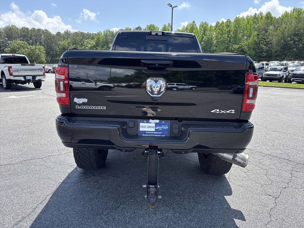 2022 Diamond Black Crystal Pearlcoat Ram 3500 Laramie 4X4 Truck