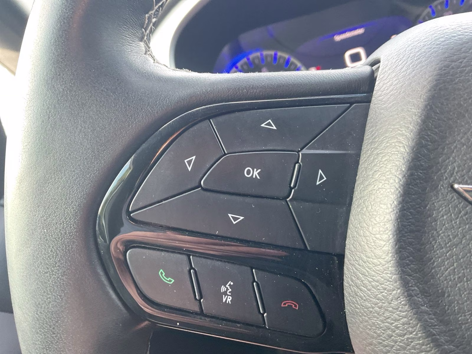 2018 Bright White Clearcoat Chrysler Pacifica Touring L Plus FWD Van