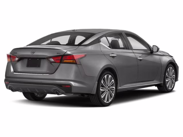 2023 Gun Metallic Nissan Altima 2.5 SL FWD Sedan