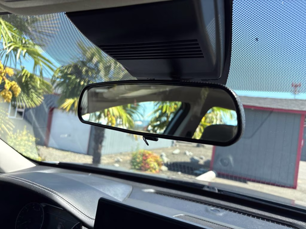 2023 Gun Metallic Nissan Altima 2.5 SL FWD Sedan