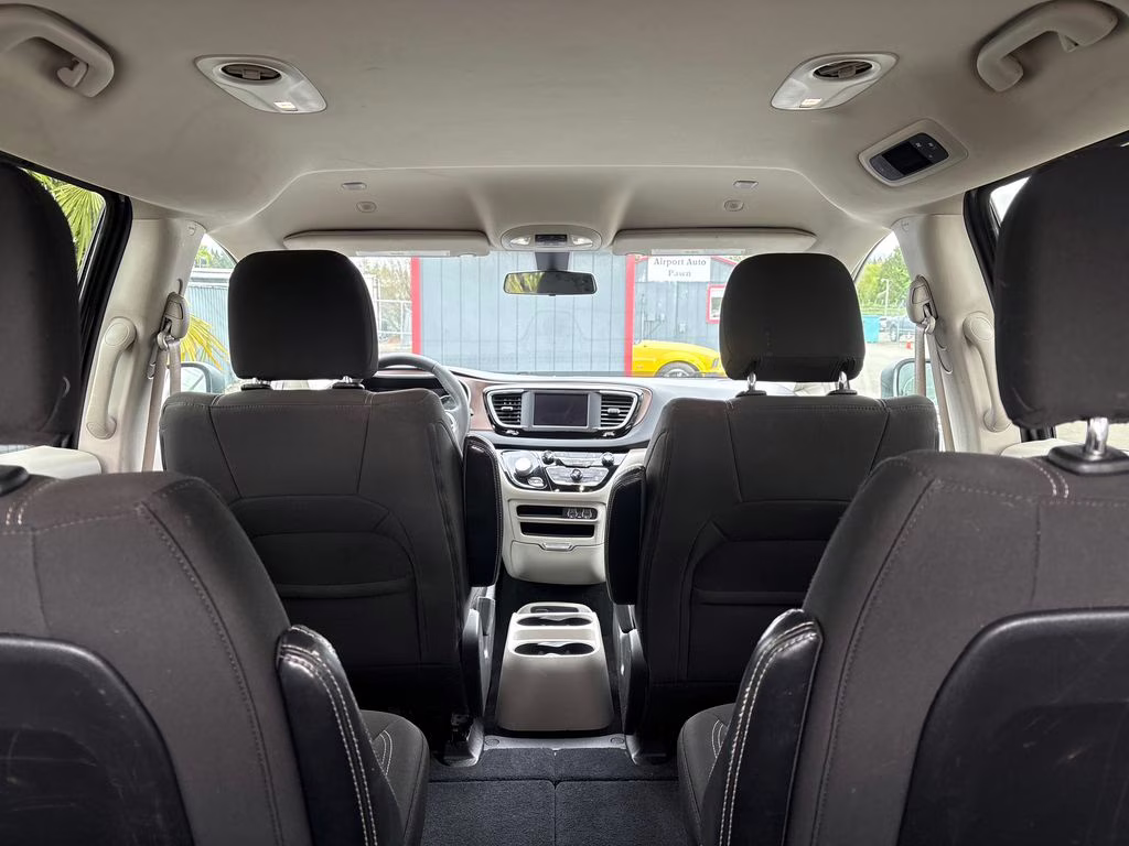 2022 Granite Crystal Metallic Clearcoat Chrysler Voyager LX FWD Van