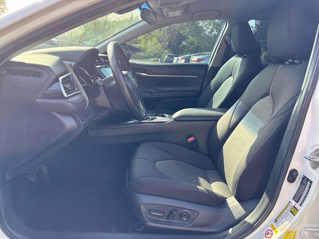 2018 Super White Toyota Camry LE FWD Sedan