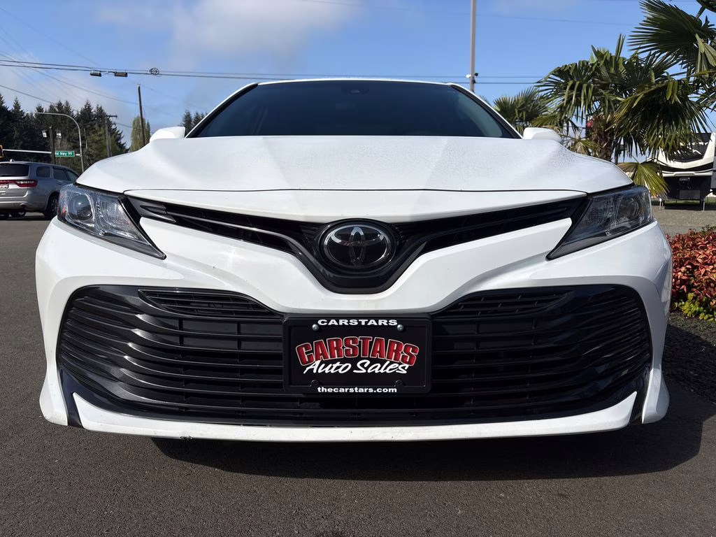 2018 Super White Toyota Camry LE FWD Sedan
