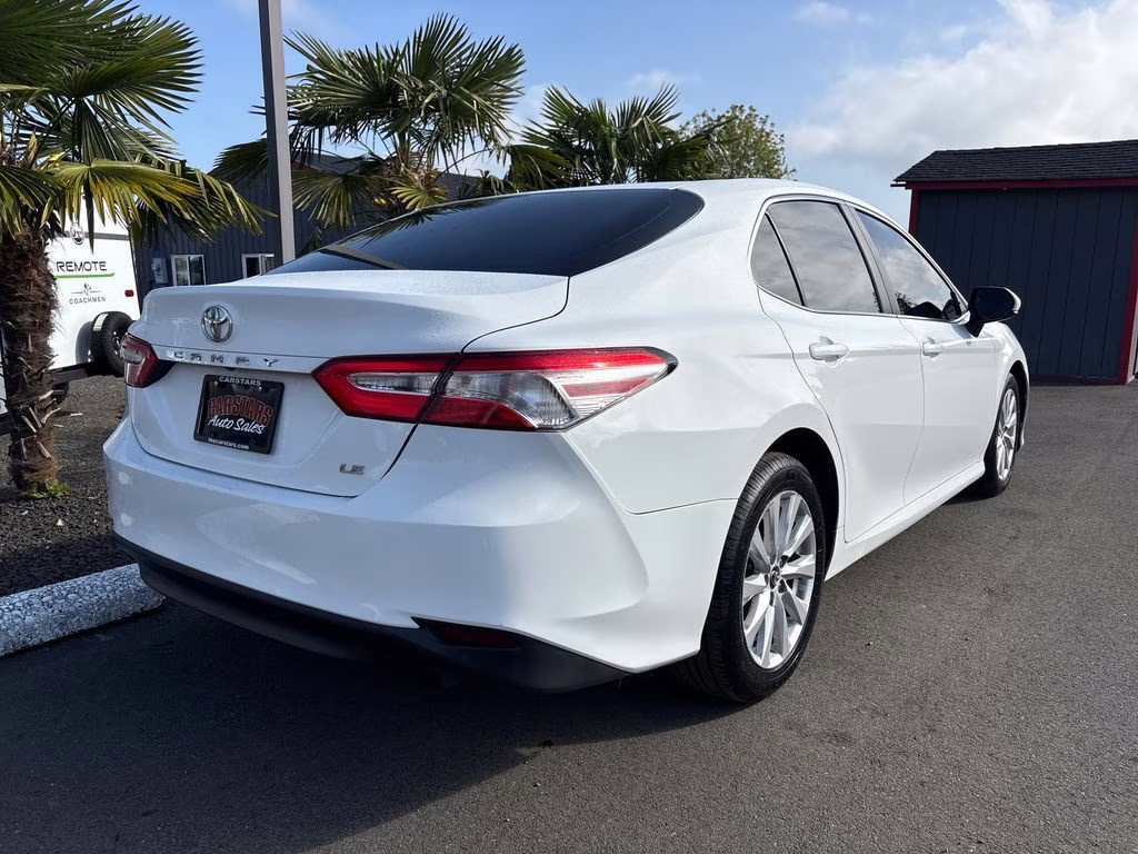 2018 Super White Toyota Camry LE FWD Sedan