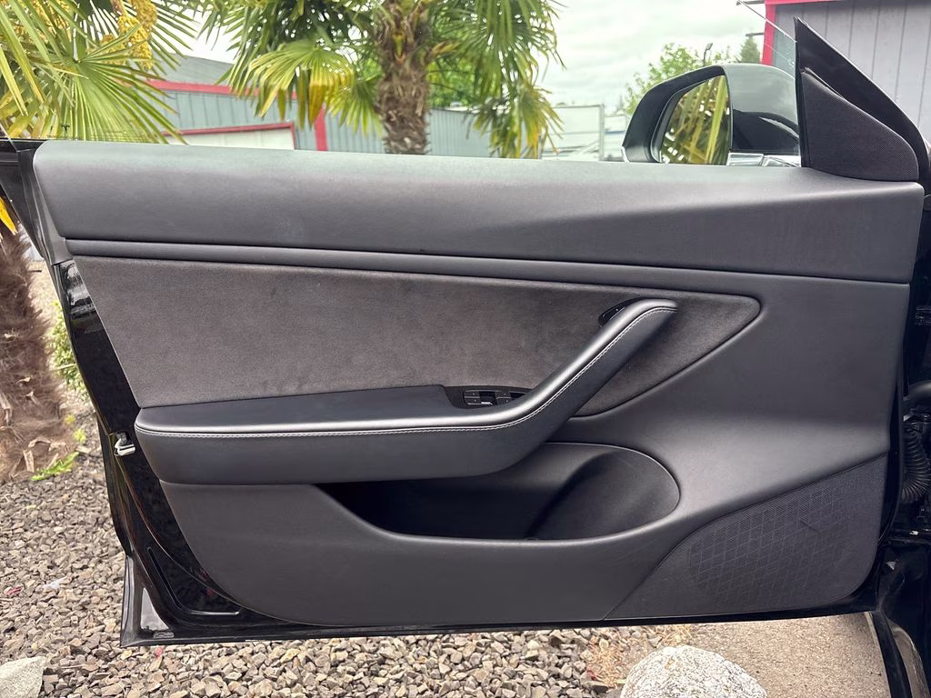 2018 Black Tesla Model 3 Long Range RWD Sedan