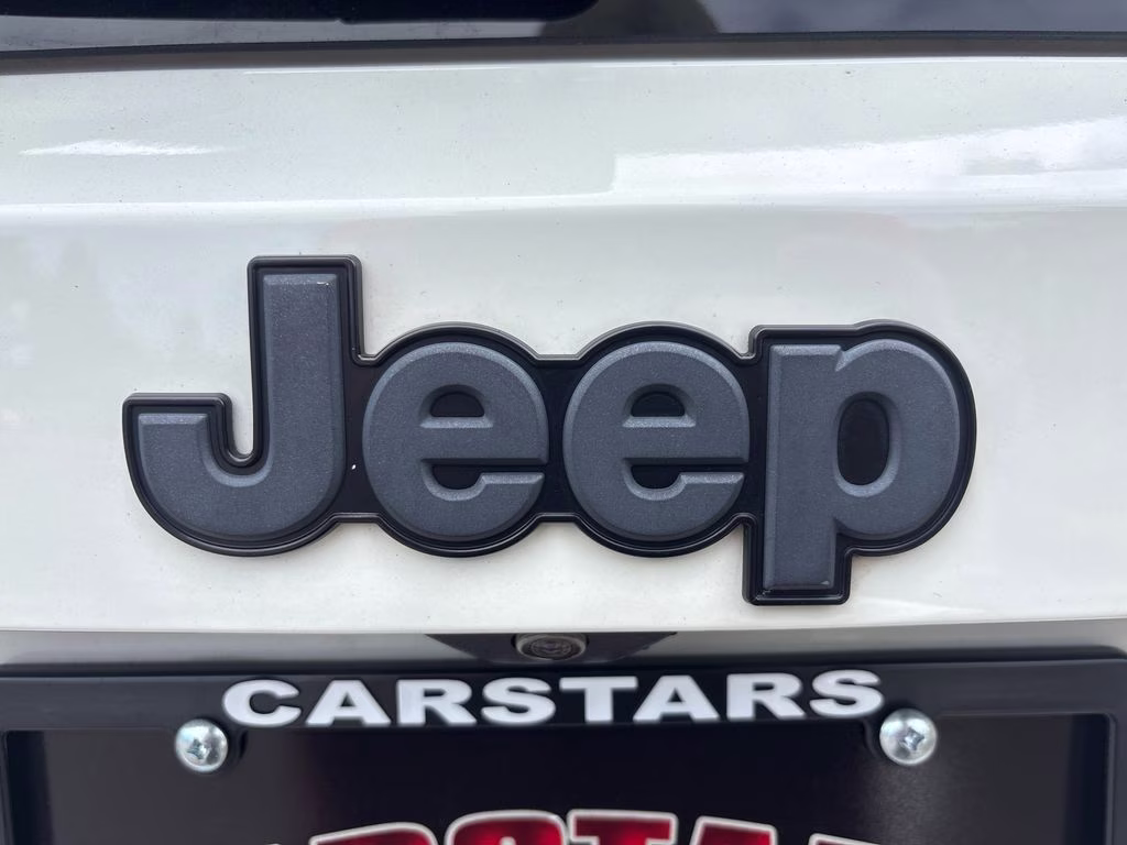2017 Alpine White Jeep Renegade Trailhawk 4X4 SUV