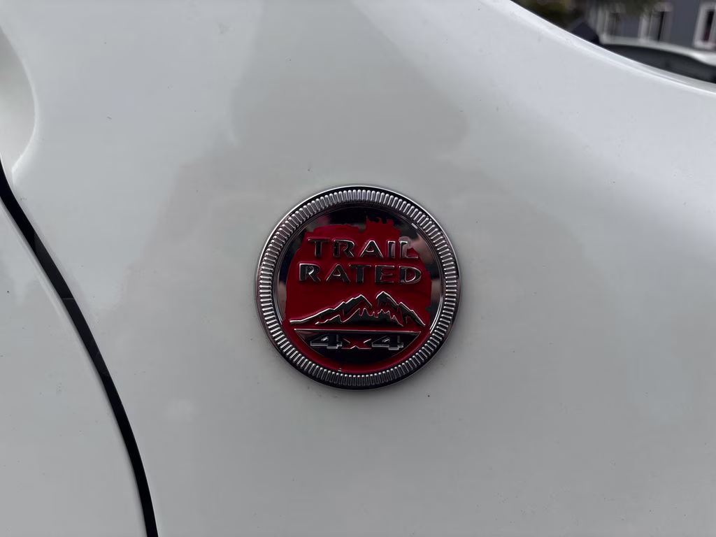 2017 Alpine White Jeep Renegade Trailhawk 4X4 SUV