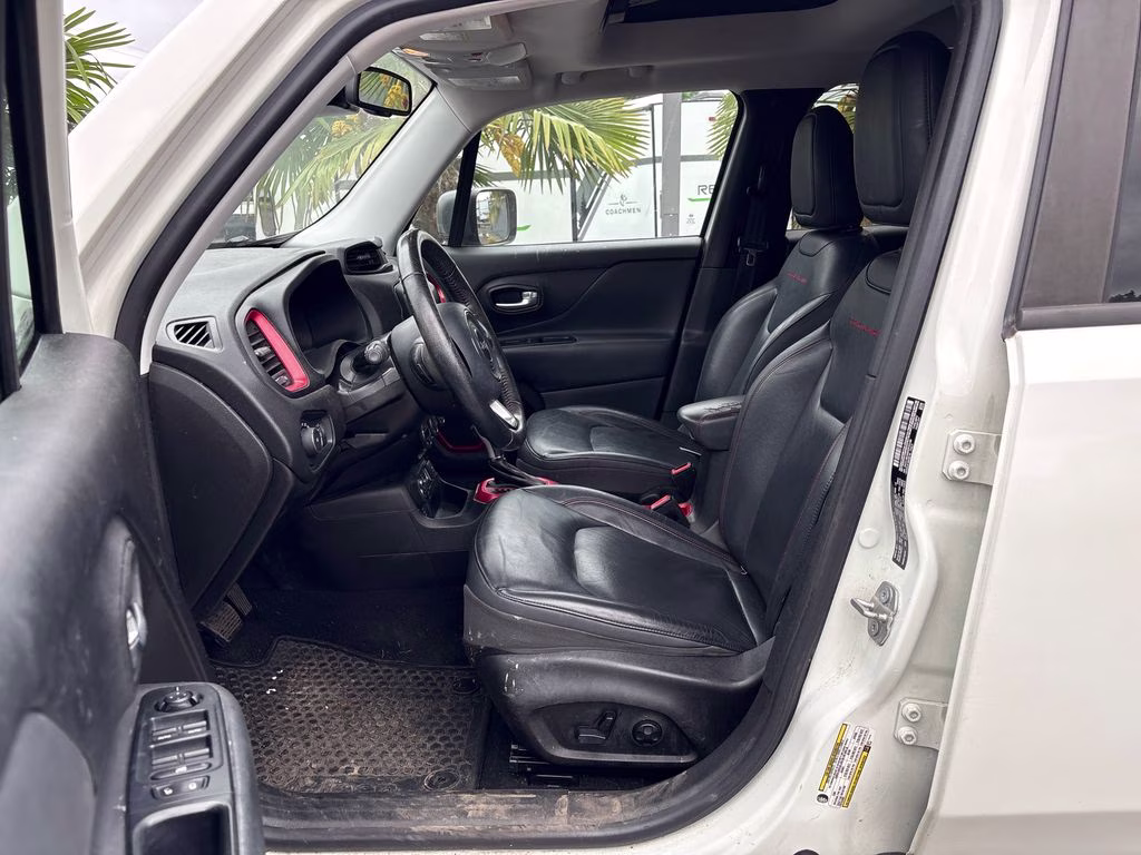 2017 Alpine White Jeep Renegade Trailhawk 4X4 SUV