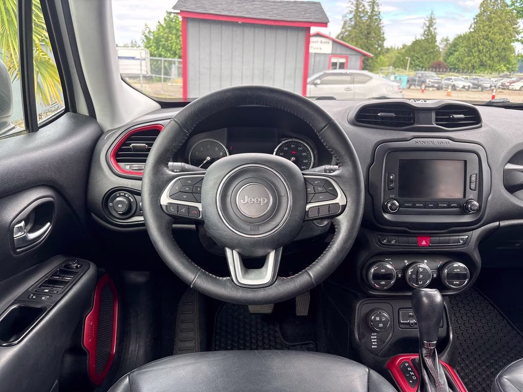 2017 Alpine White Jeep Renegade Trailhawk 4X4 SUV