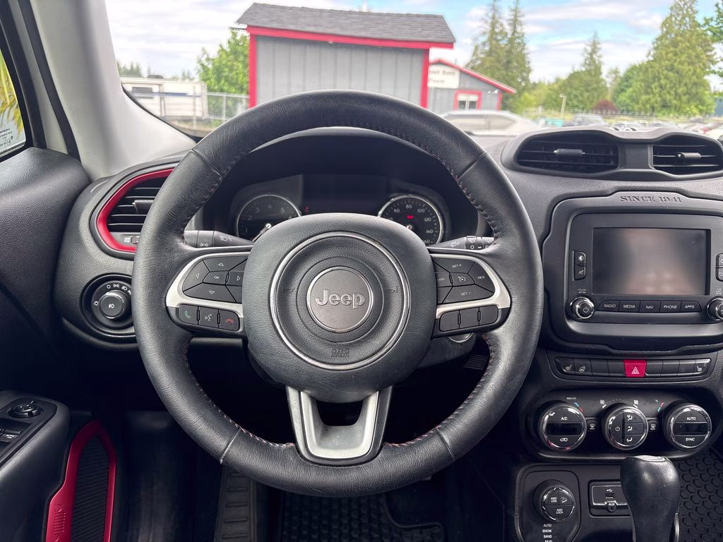 2017 Alpine White Jeep Renegade Trailhawk 4X4 SUV